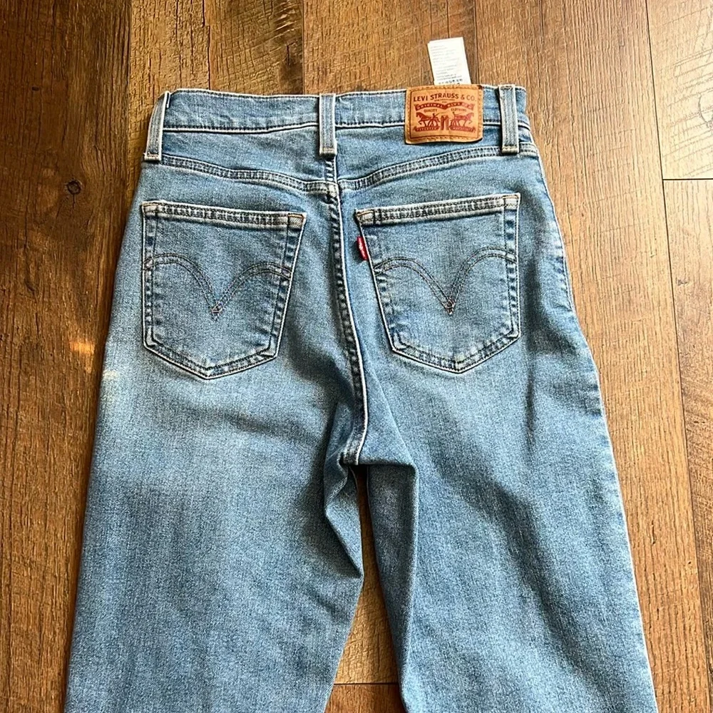 Levi’s Distressed Blue Jeans - Picture 5 of 7